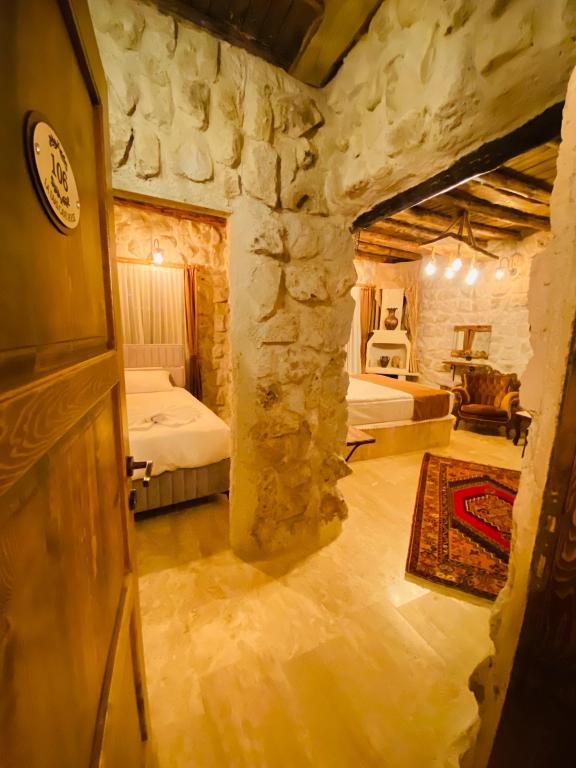 Deluxe Oda,Şehir veya Dağ Manzaralı,2. Kat
