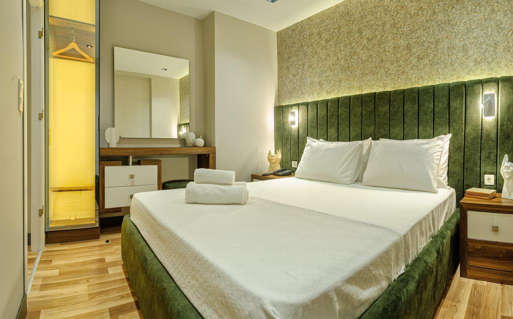 Family Suite Room, Street View