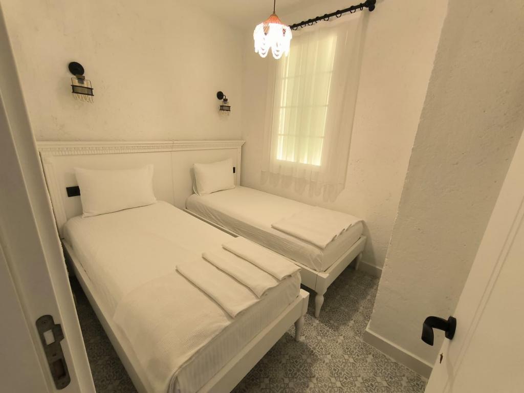 Bağlantılı Aile Odası,Manzarasız,Penceresiz