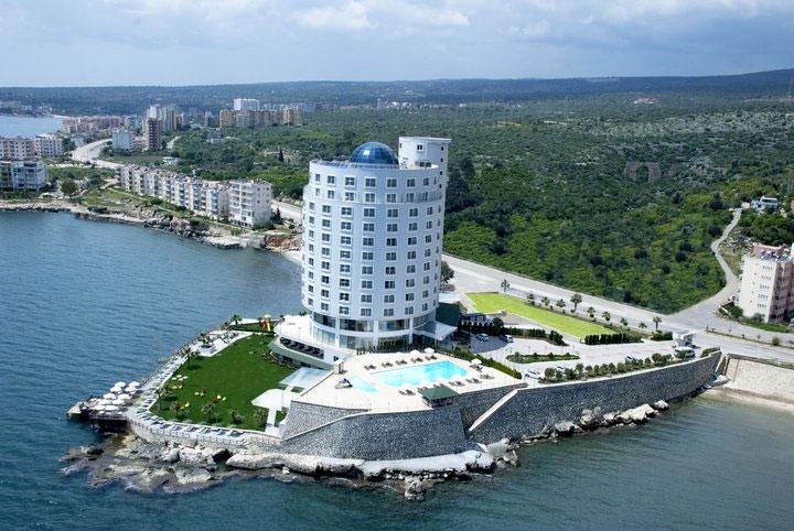 Lamos Hotel Convention Center