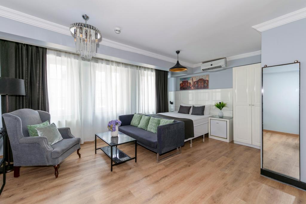 Suit Oda, Manzarasız
