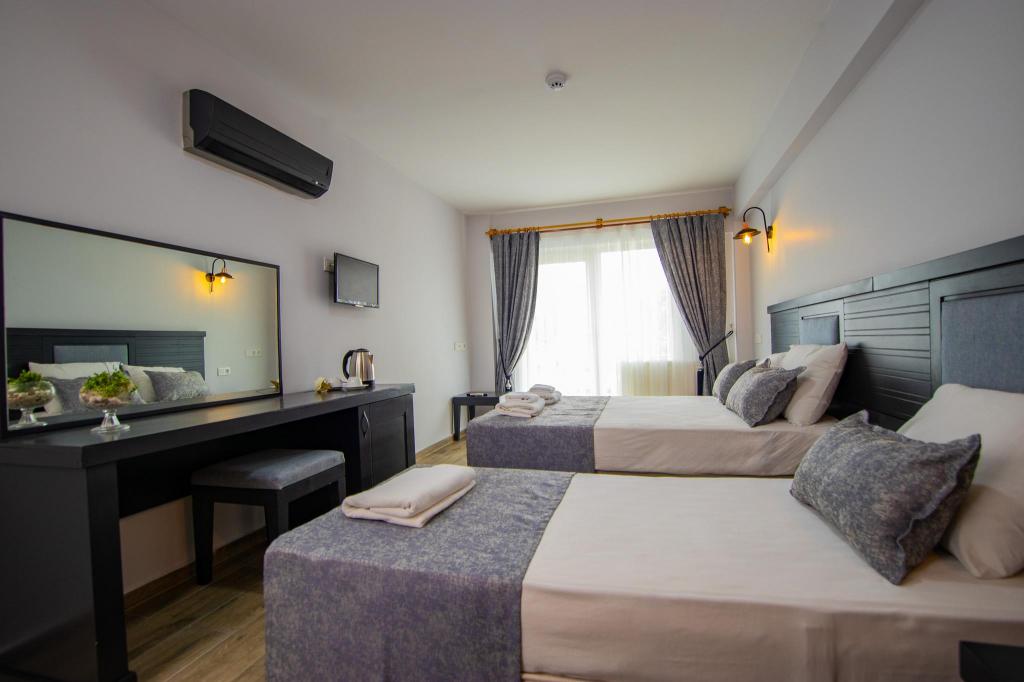 Standard Room, Garden View