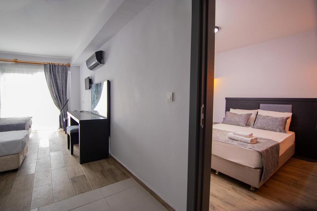 Family Room, Street View