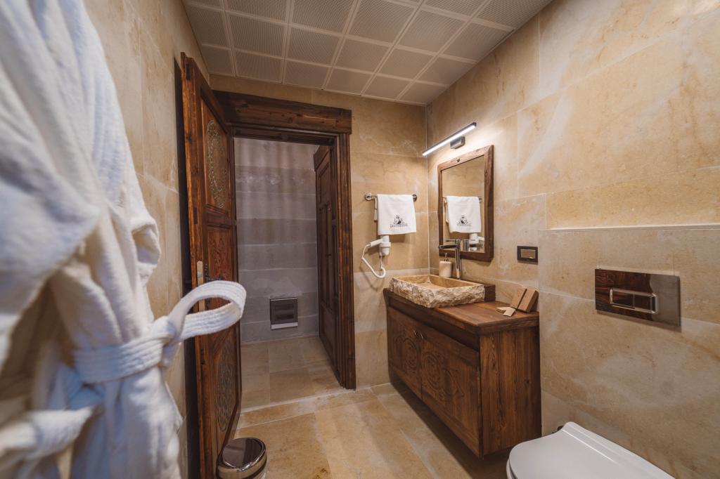 Deluxe Suite,Bahçe Manzaralı,Şömineli ve Jakuzili