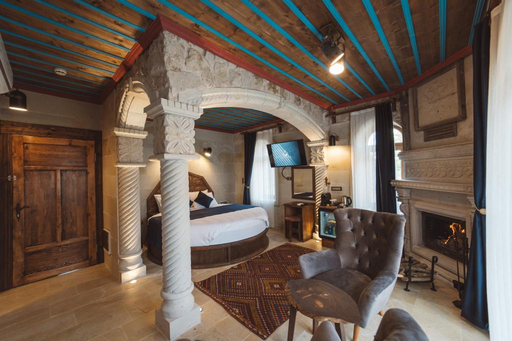 Deluxe Suite,Bahçe Manzaralı,Şömineli ve Jakuzili