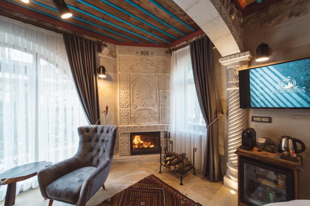 Deluxe Suite,Bahçe Manzaralı,Şömineli ve Jakuzili