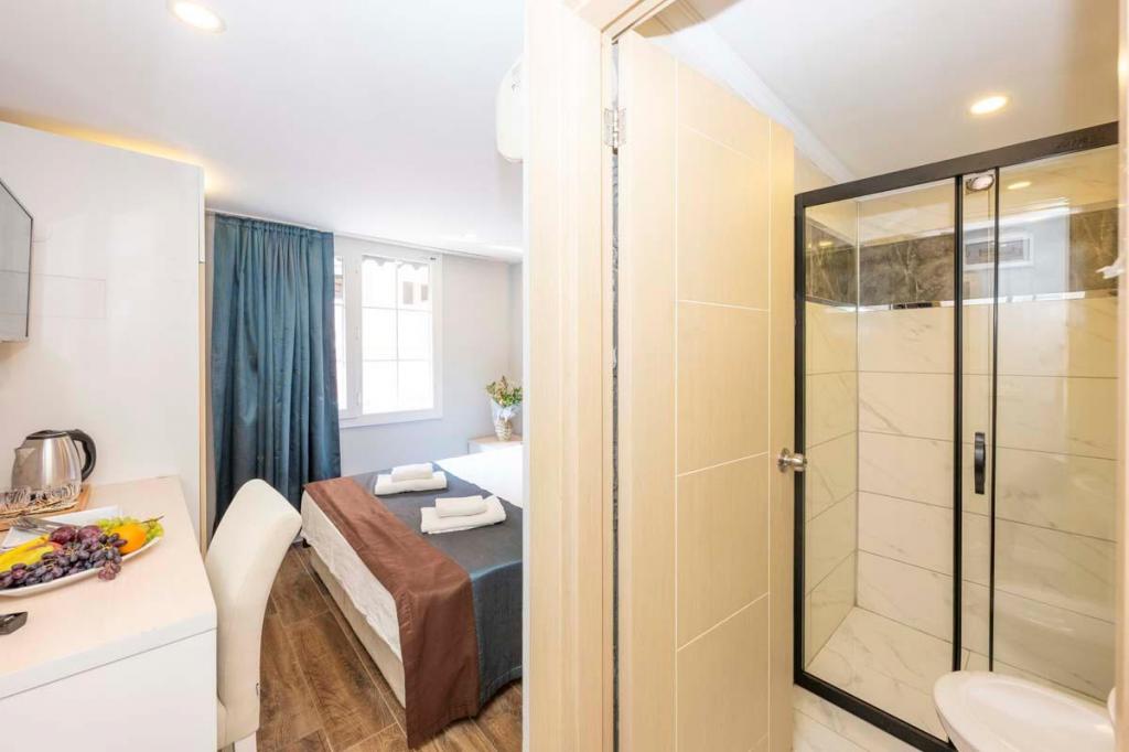 Standard Room, Viewless