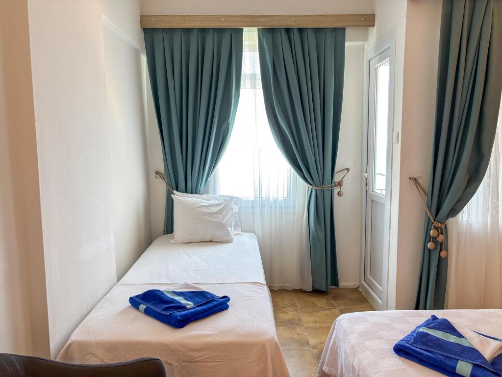 Standart Oda,Deniz Manzaralı,Balkonlu