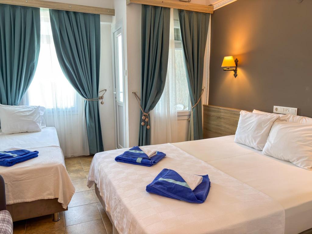 Standart Oda,Deniz Manzaralı,Balkonlu