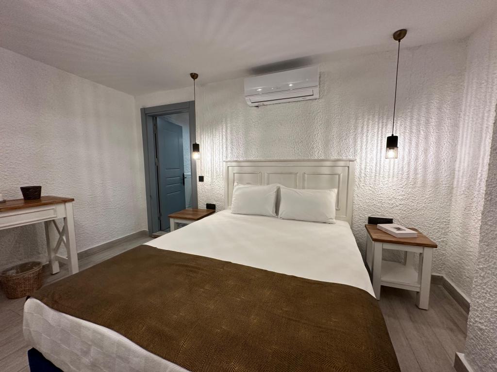 Suit Bahçe Katı Oda, Havuz Manzaralı