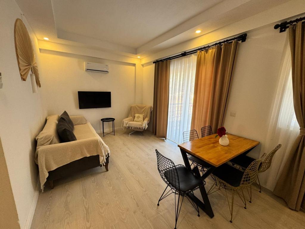 2+1 Daire,Bahçe veya Sokak Manzaralı,Bahçe Katı