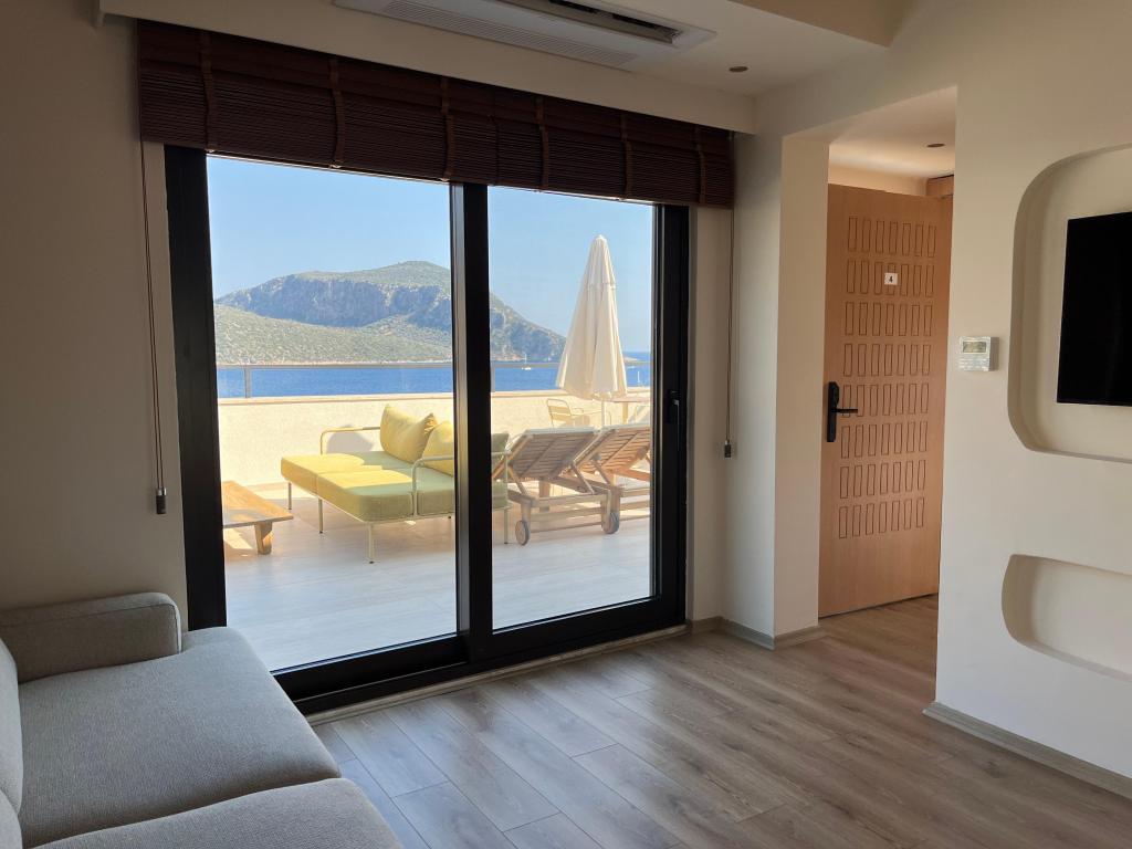 Penthouse Suit,Deniz Manzaralı,Jakuzili