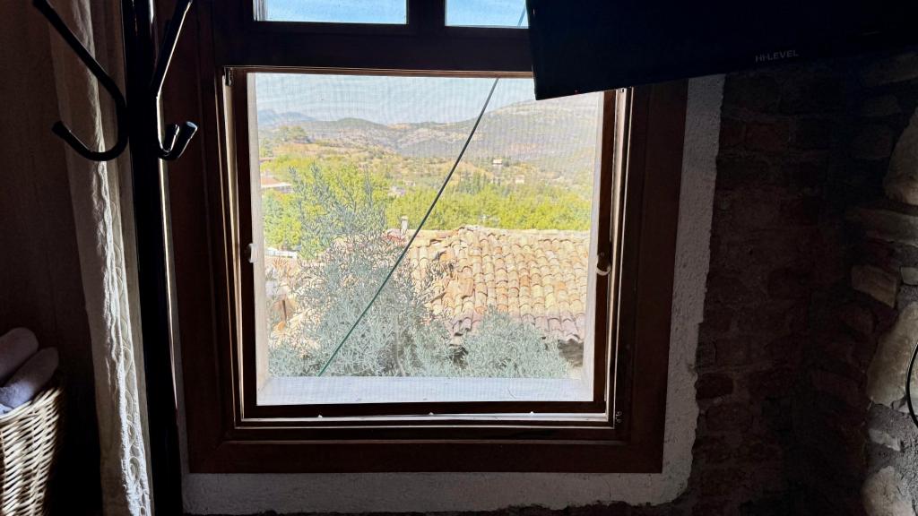 Taş Oda,Köy Manzaralı