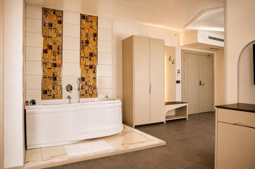 King Suite,Göl Manzaralı