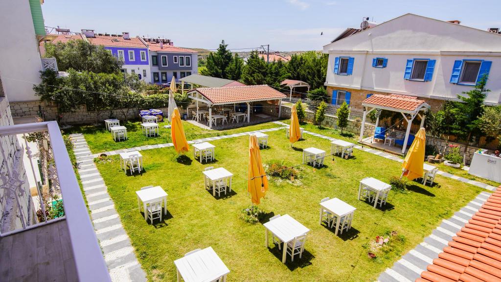 Çift Kişilik,Bahçe Manzaralı,Balkonlu