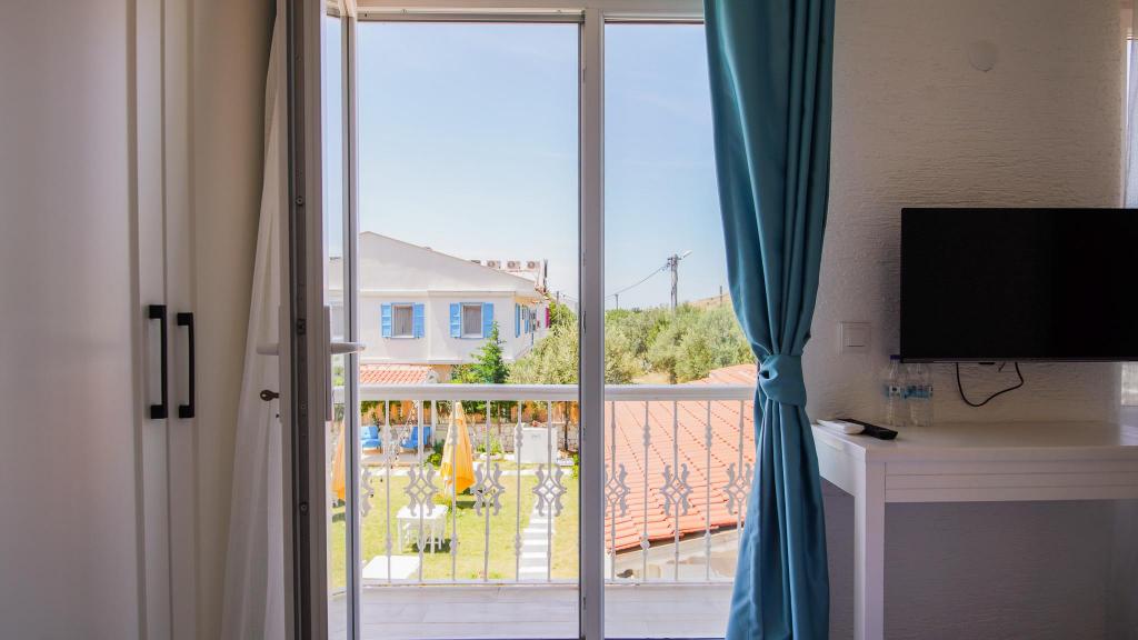 Çift Kişilik,Bahçe Manzaralı,Balkonlu