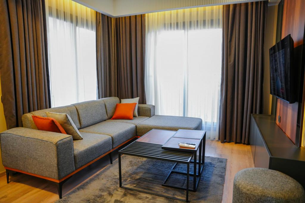 Deluxe Jakuzili Suite,Bahçe veya Sokak Manzaralı,Jakuzili (2 Kişilik)