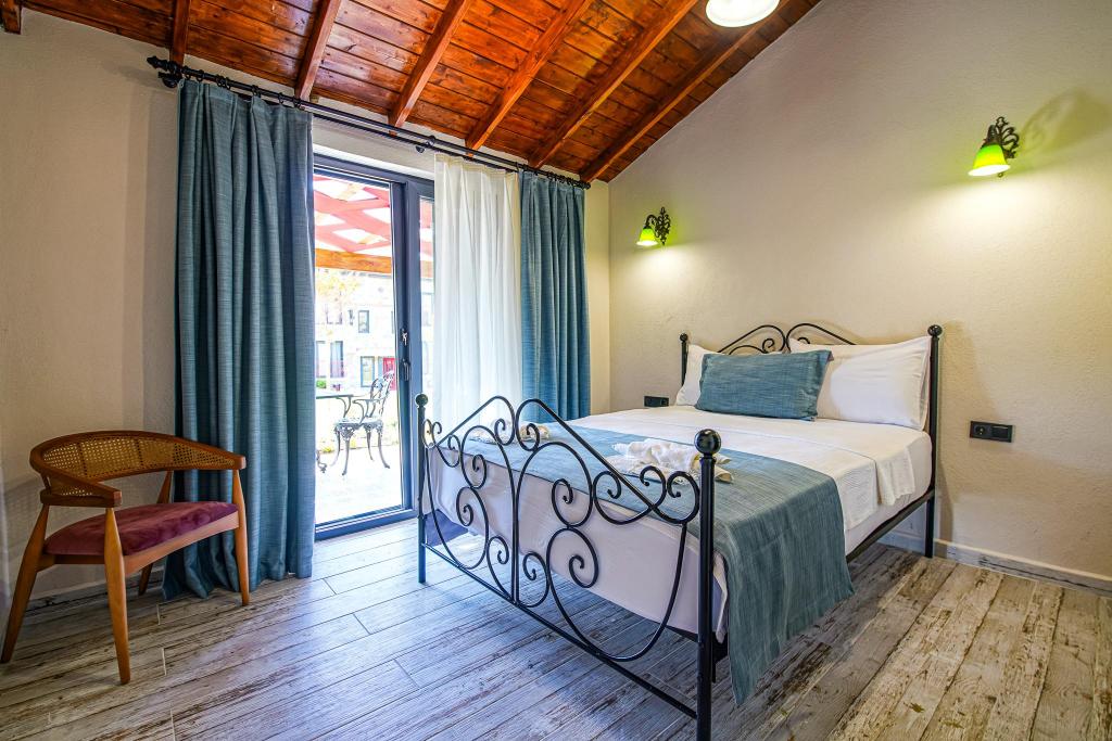 Comfort Oda, Bahçe Manzaralı (Balkonlu, Teraslı)