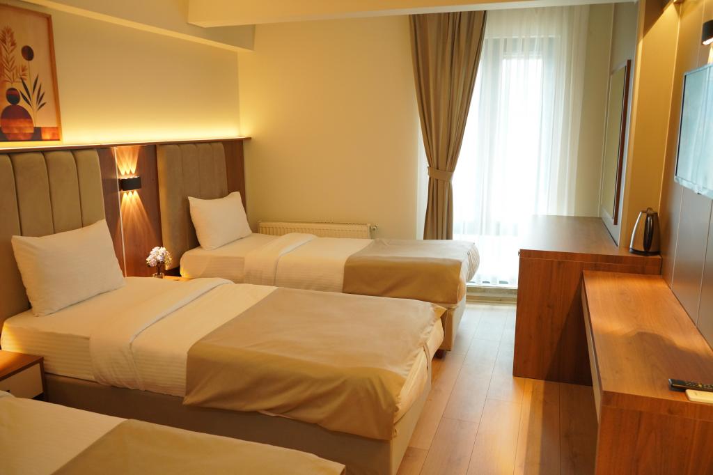 Standard Room, City View (3 Person)