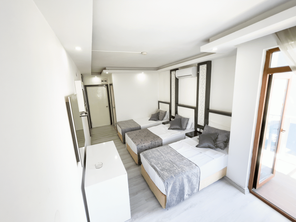 Standard Room, Mountain View (Balcony)