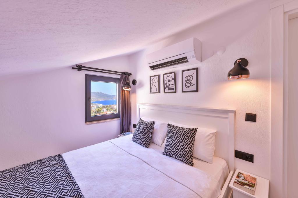 Deniz Manzarali 1 + 1 Apart Oda,Deniz ve Şehir Manzaralı,Balkonlu
