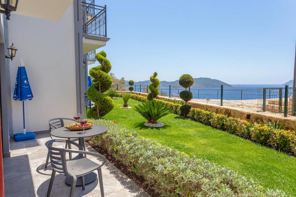 2+1 Suite Beş Kişilik,Bahçe Manzaralı,Bahçe Katı