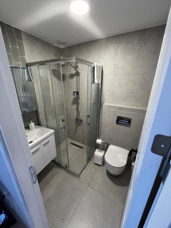 Geniş Standart Oda,bahçe Manzaralı,büyük Yataklı