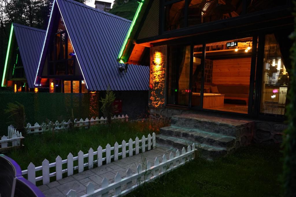 Bungalow,Dere Manzaralı,Jakuzili