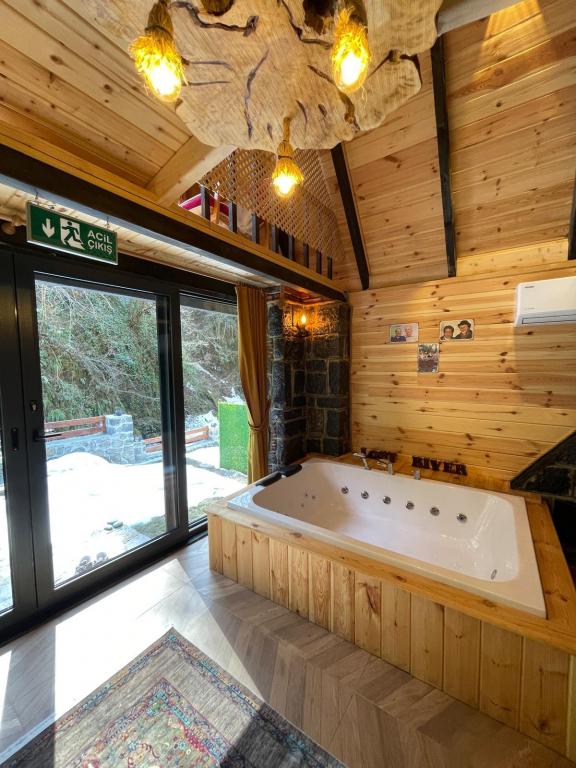 Standart Bungalow,Dere Manzaralı,Jakuzili