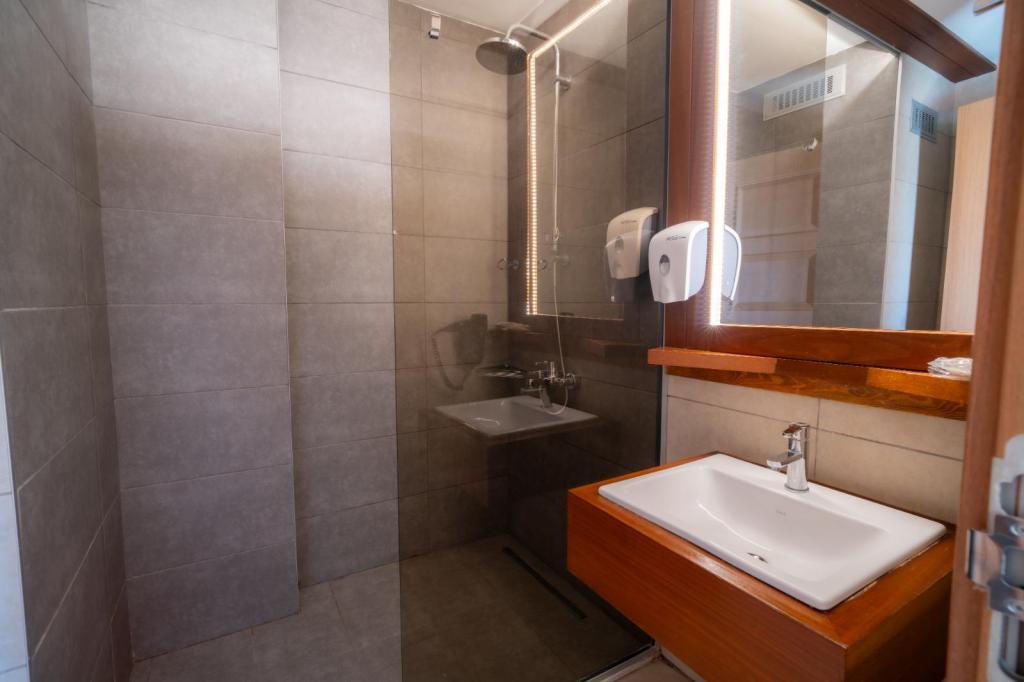 Standart Oda,Deniz veya Kara Manzaralı