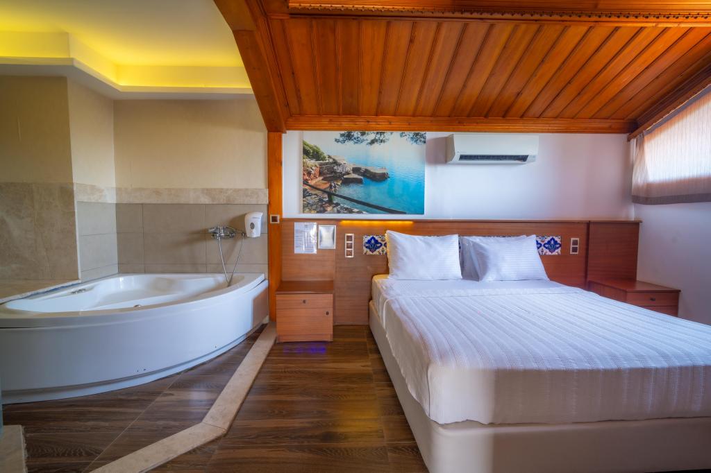 Suite,Nehir Manzaralı,Jakuzili