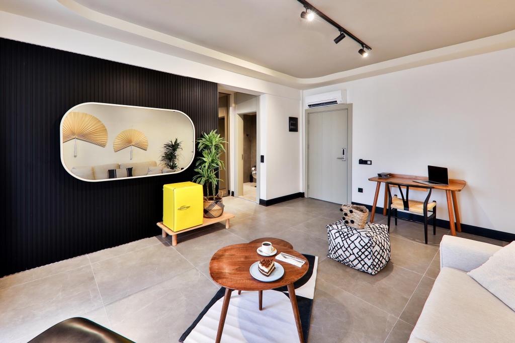 Suit Oda, Şehir Manzaralı (Balkonlu)