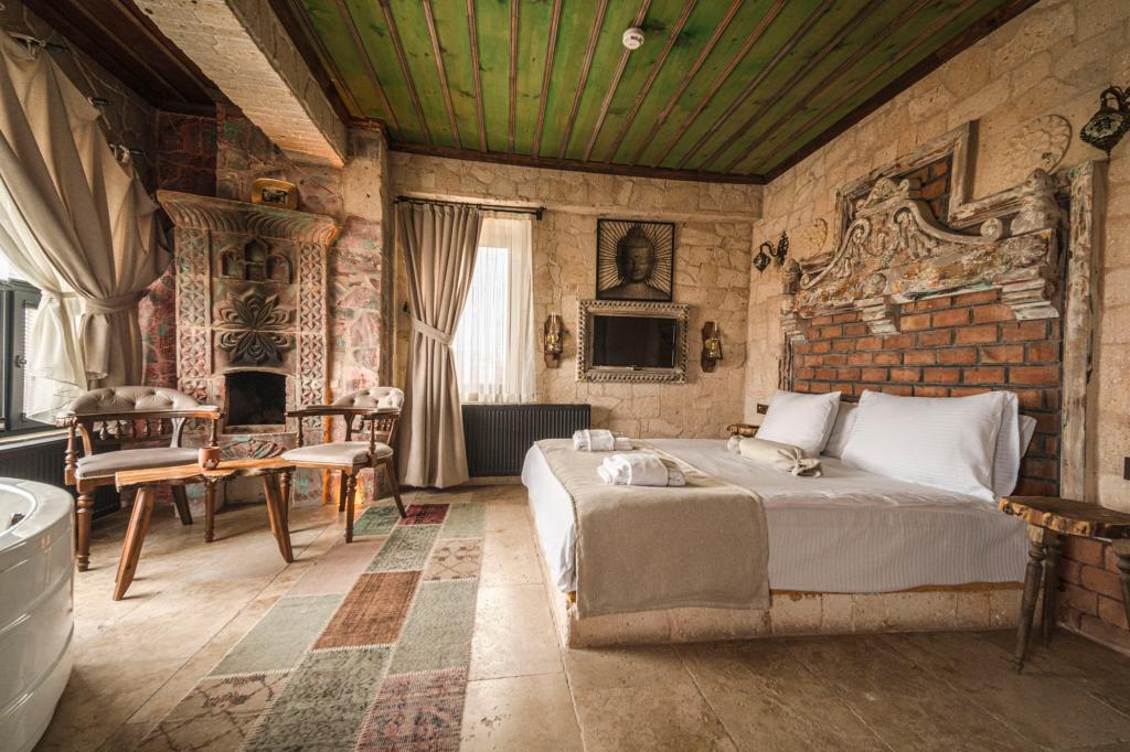Suite Room, Castle View (Balcony, Jacuzzi)