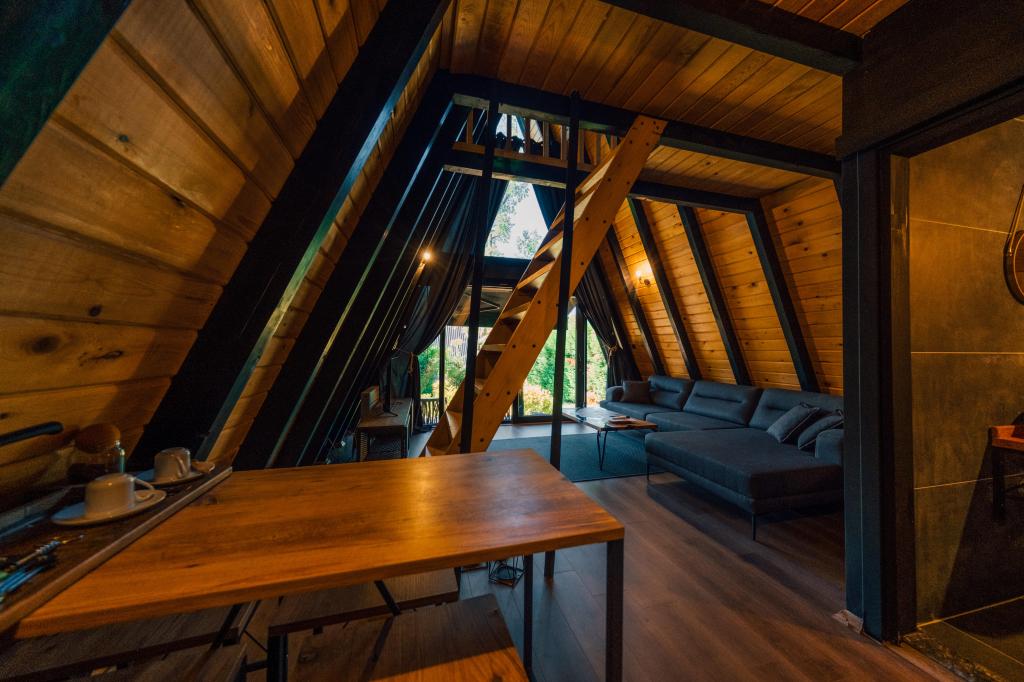 Bungalow,Bahçe Manzaralı,Verandalı