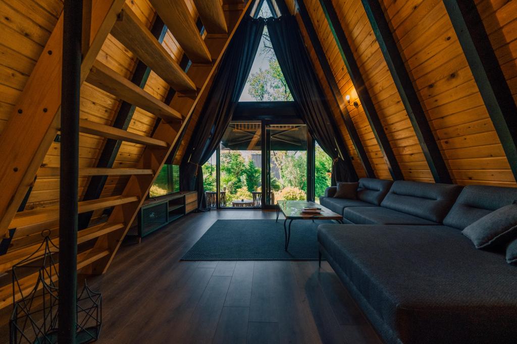 Bungalow,Bahçe Manzaralı,Verandalı