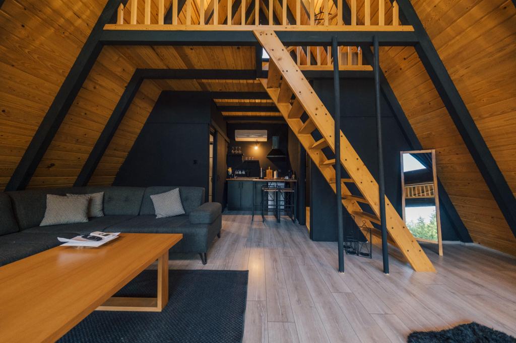 Bungalow 3 Kişilik Oda,Bahçe Manzaralı,Verandalı