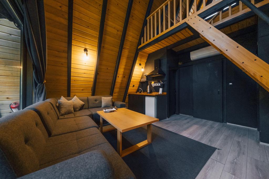 Bungalow 4 Kişilik Oda,Bahçe Manzaralı,Balkonlu