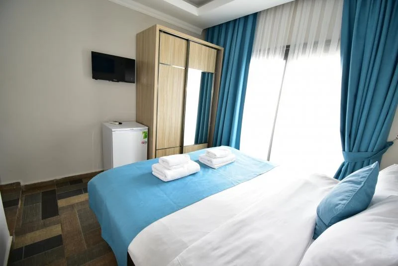 Standart Oda,Kara Manzaralı,Balkonlu