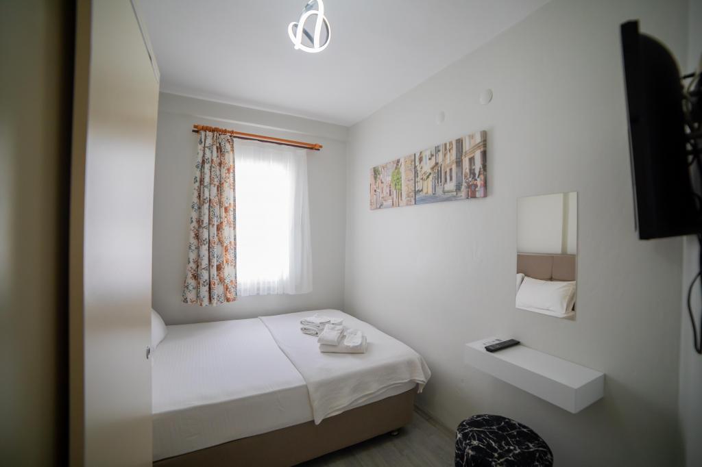 Standart Oda, Kara Manzaralı