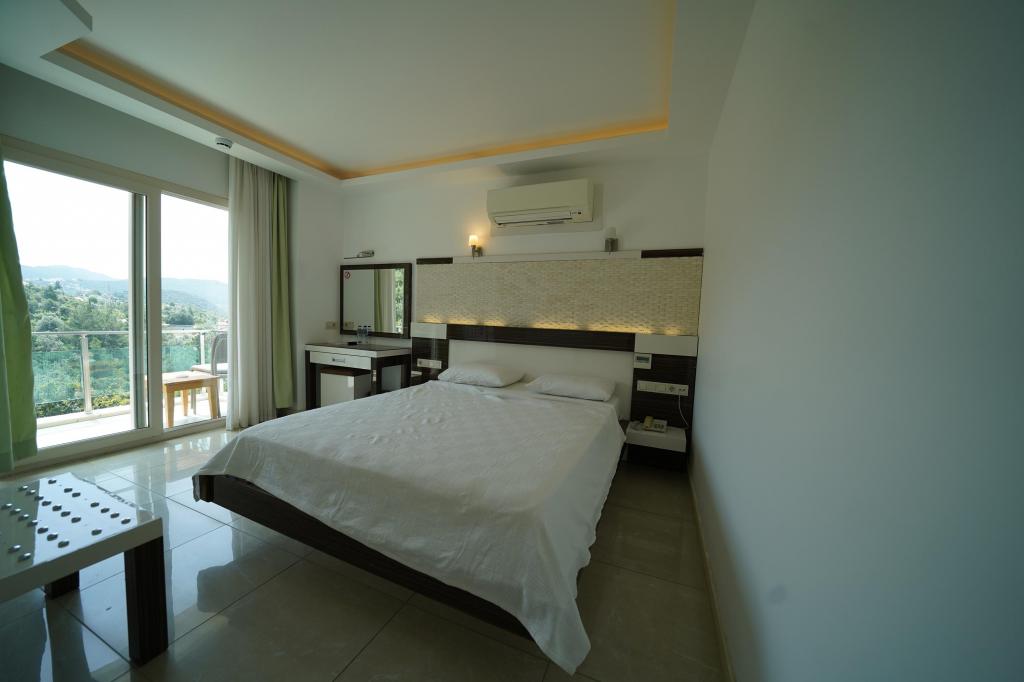 Standart Oda, Kısmi Deniz Manzaralı (Balkonlu)