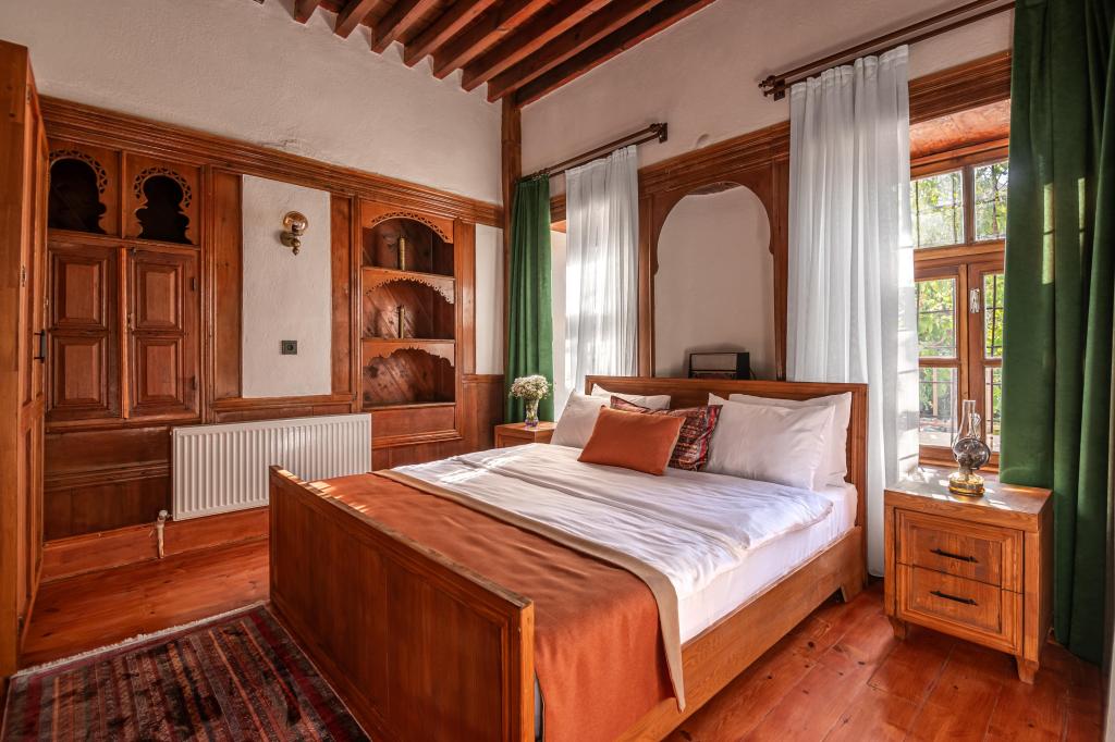 Deluxe Oda,bahçe Veya Sokak Manzaralı