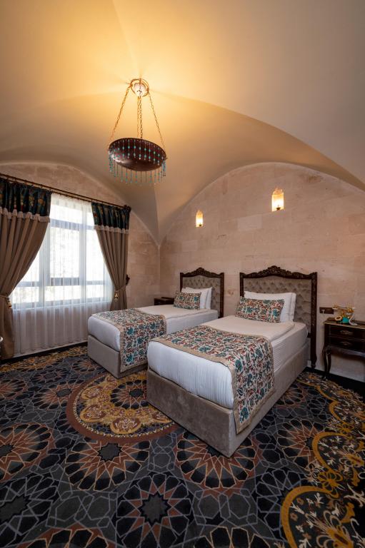 Iki Ayrı Yataklı Oda, Bahçe Manzaralı