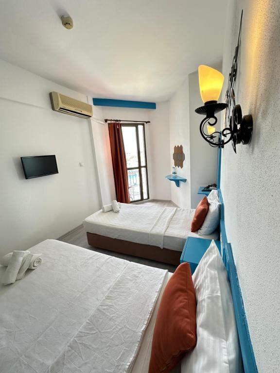 Twin Room, Partial Sea View (Balcony)