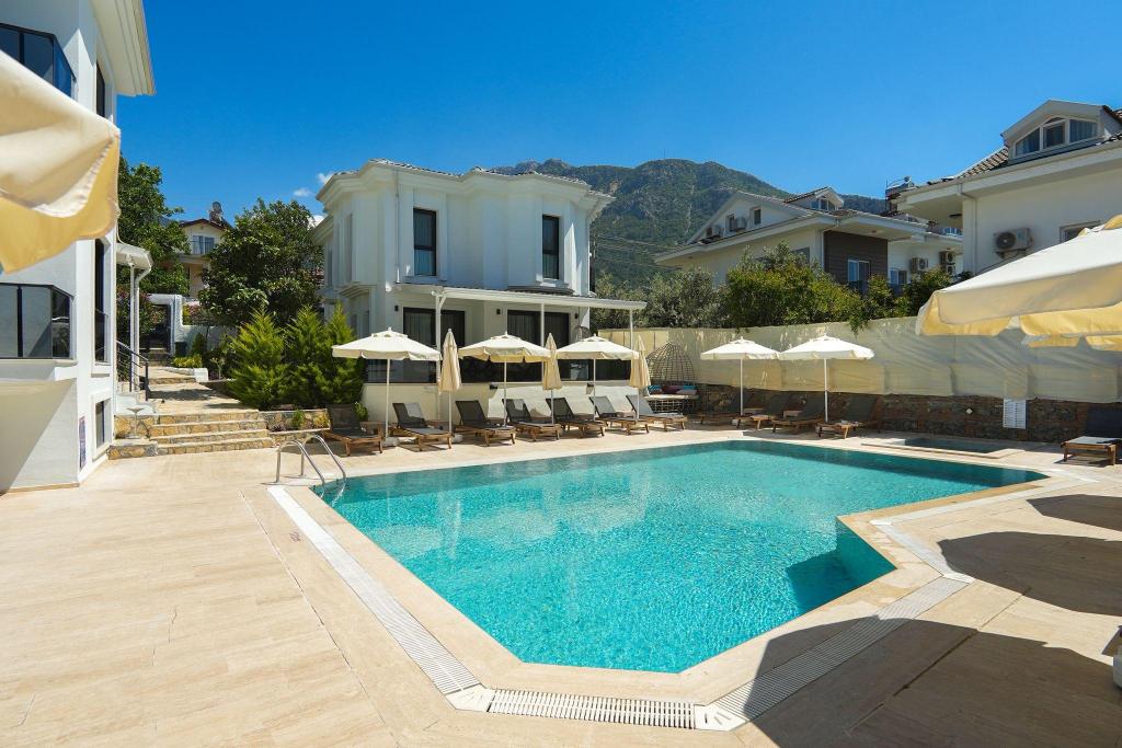 Dublex Villa 4 Kişilik,Havuz ve Bahçe Manzaralı,2. Kat