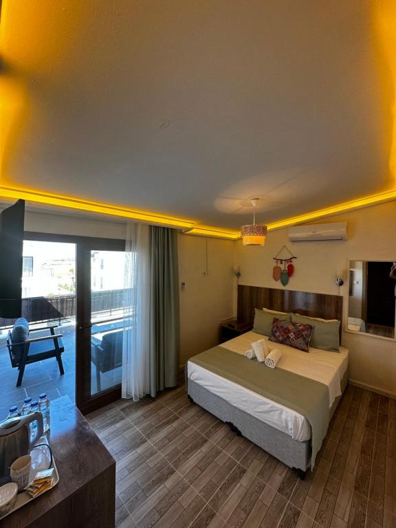 Aile Teras Odası, Deniz Veya Kara Manzaralı (Teraslı)