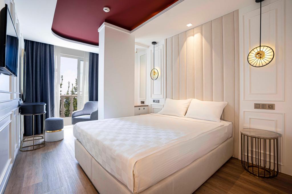 Standart Oda, Cadde Manzaralı