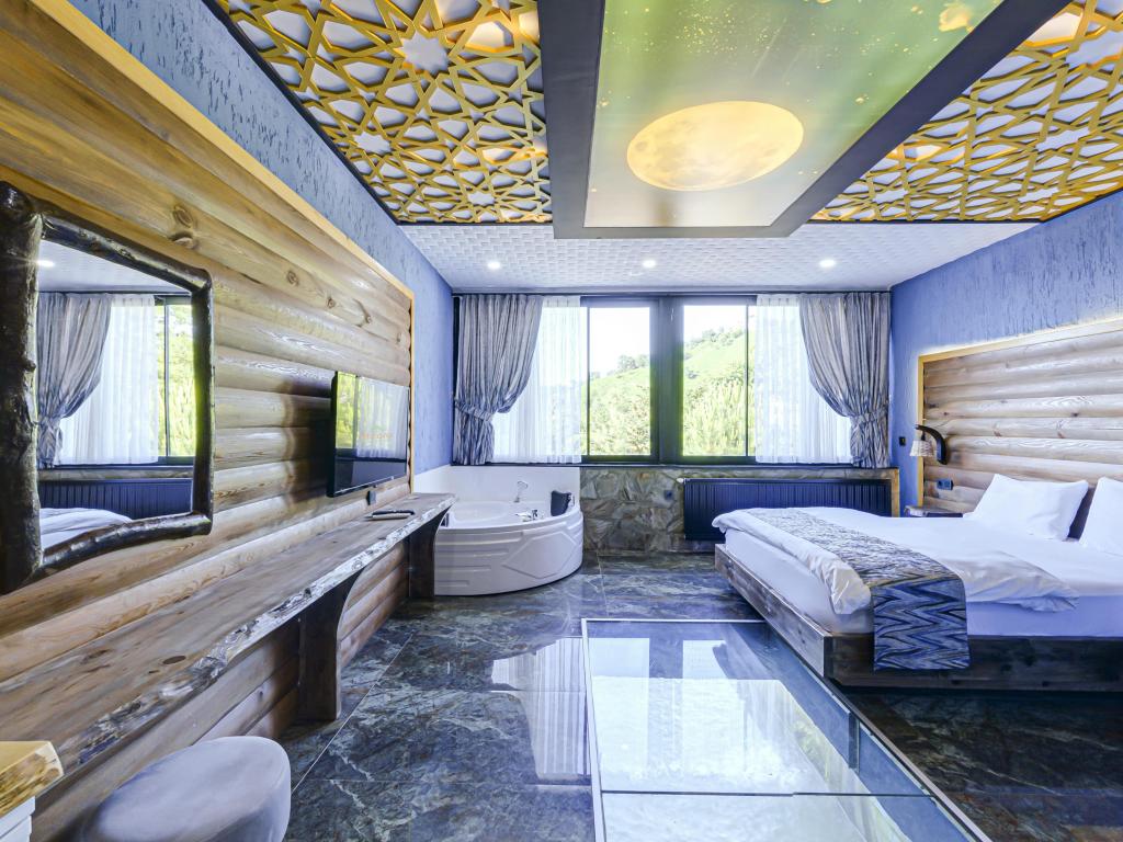 Suite Room, Mountain View (Jacuzzi)