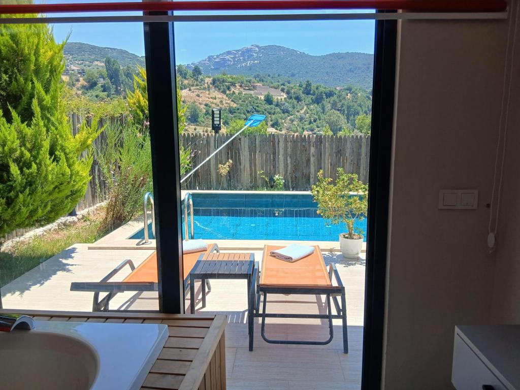 Özel Havuzlu Villa,Bahçe Manzaralı,Özel Havuzlu ve Jakuzili