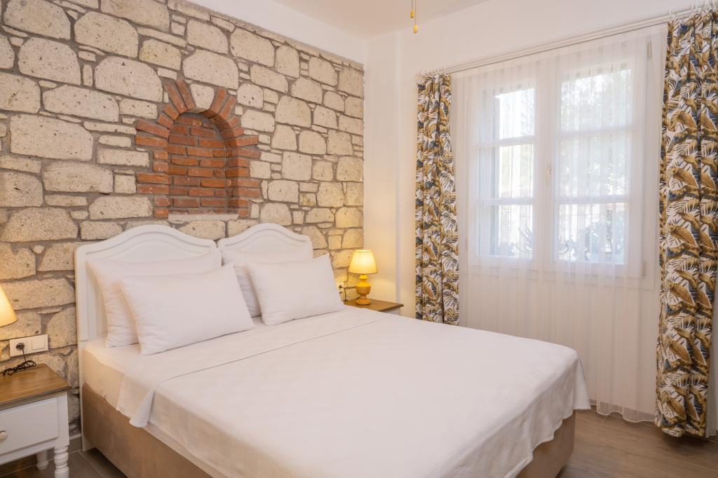 Standart Oda, Bahçe Manzaralı