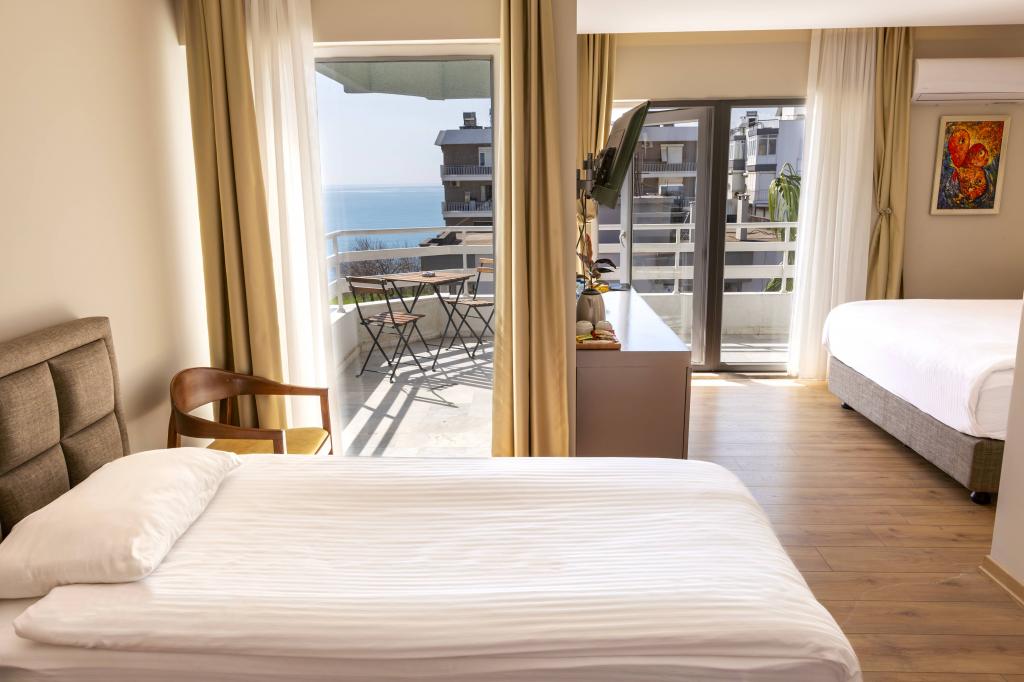 Aile Comfort Suit Odası, Deniz Manzaralı